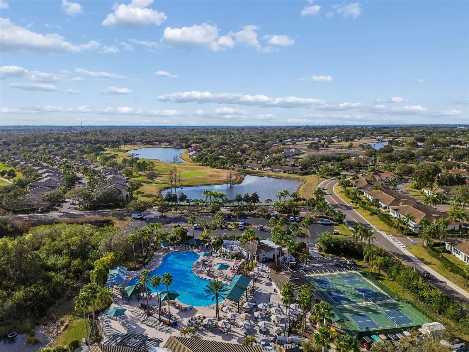 Image 55 of 72 For 2006 Grantham Greens Drive 0