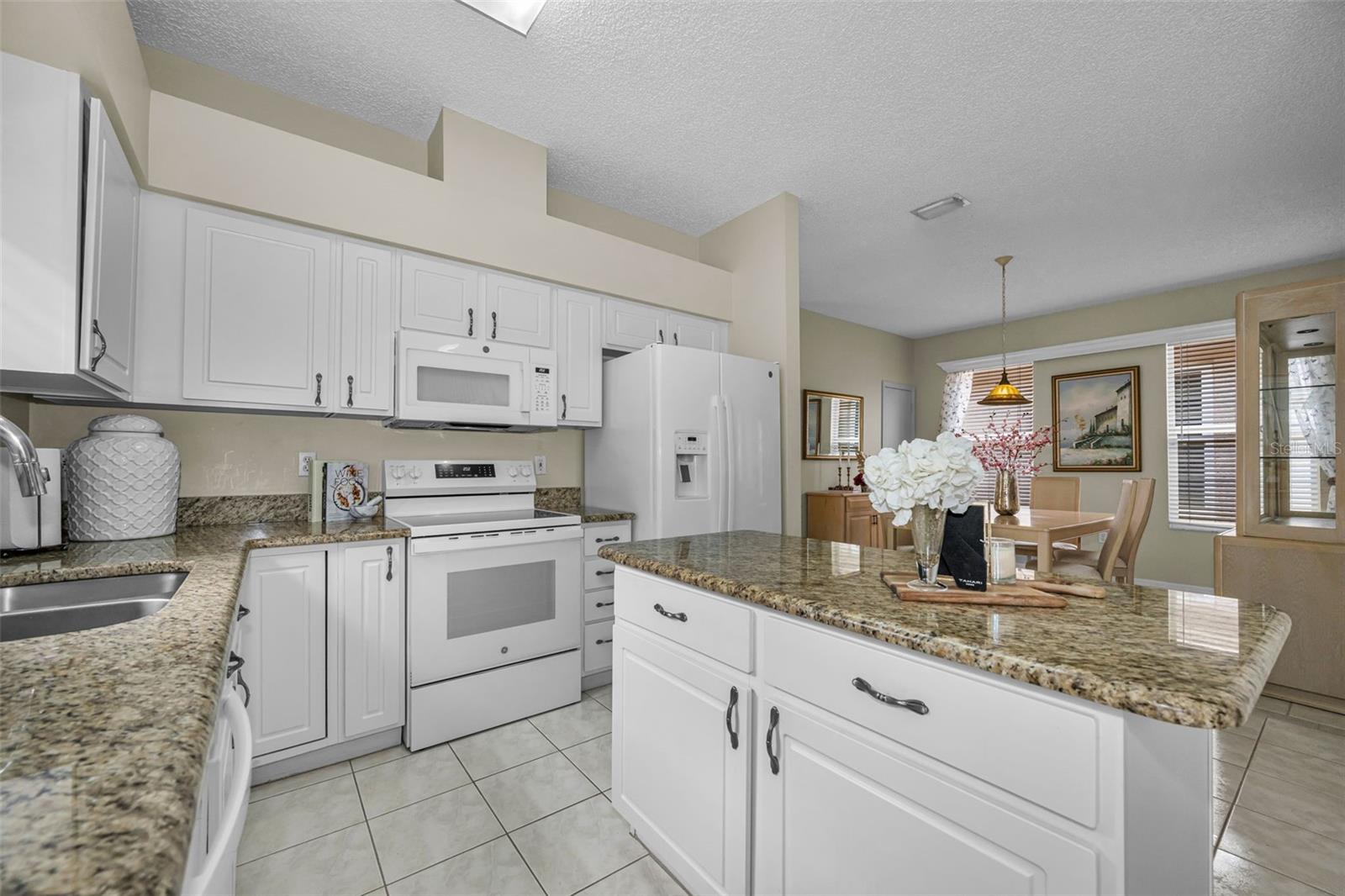 Image 18 of 49 For 3802 Darston Street