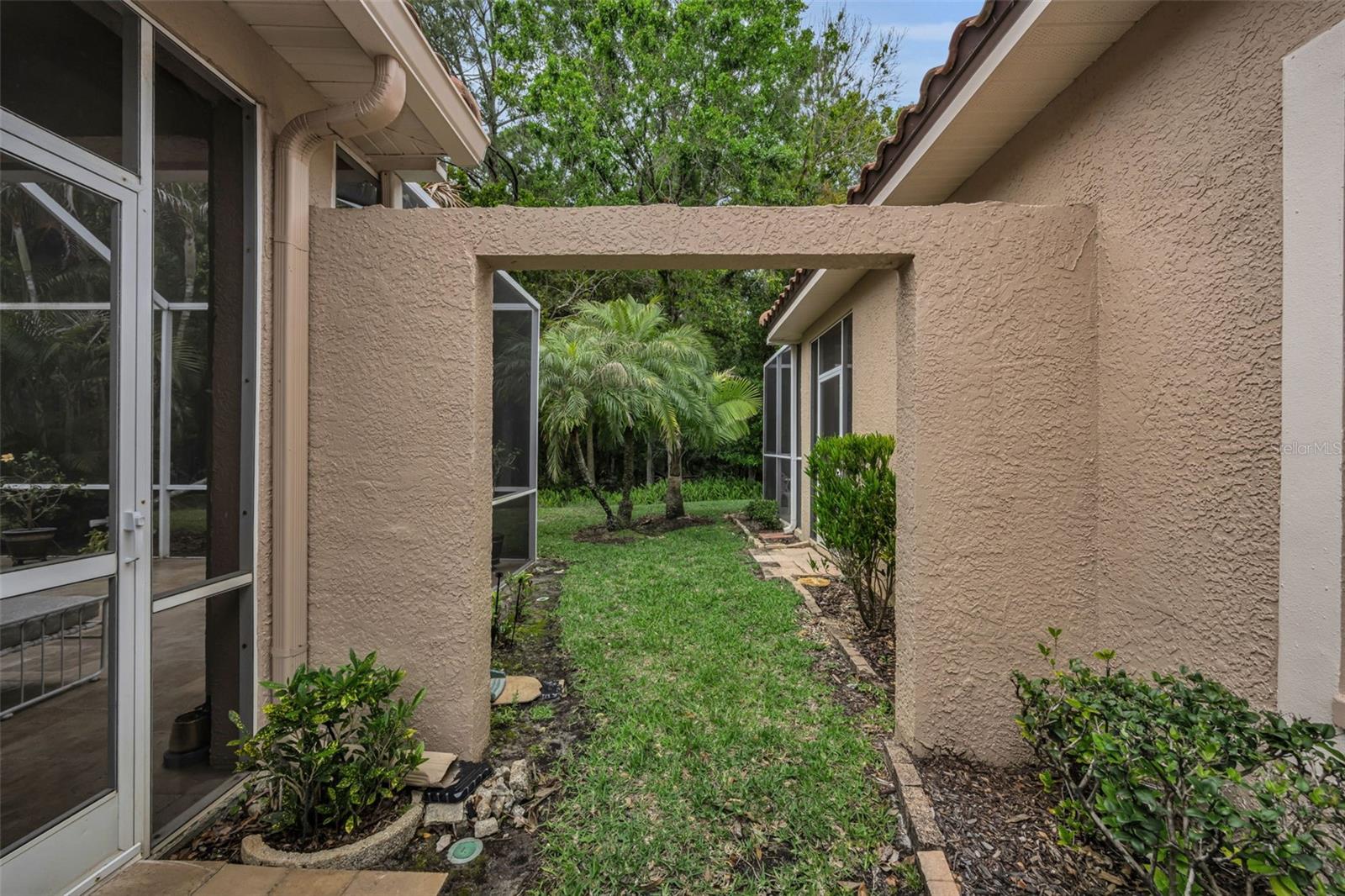 Image 41 of 49 For 3802 Darston Street