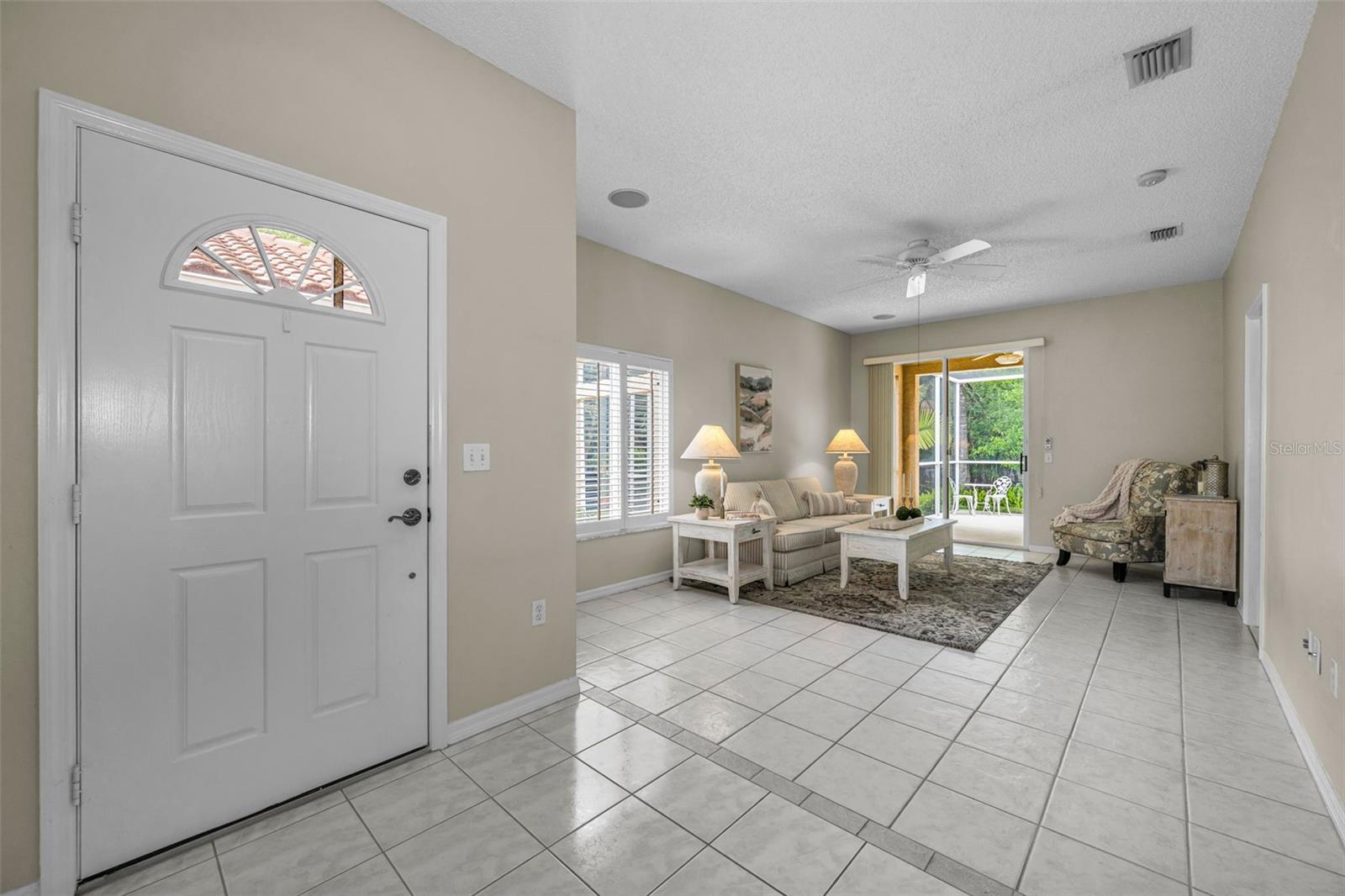 Image 8 of 49 For 3802 Darston Street