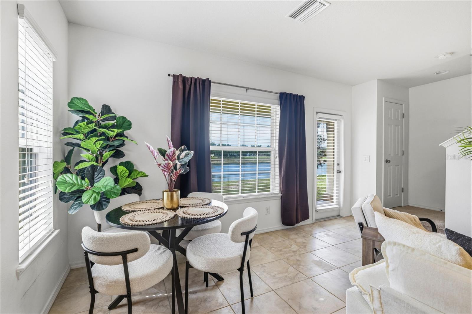 Image 13 of 38 For 9341 American Hickory Lane