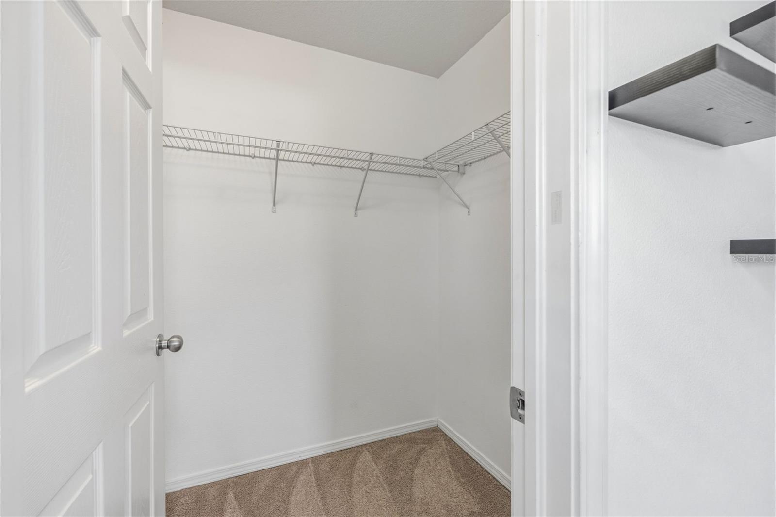 Image 18 of 38 For 9341 American Hickory Lane