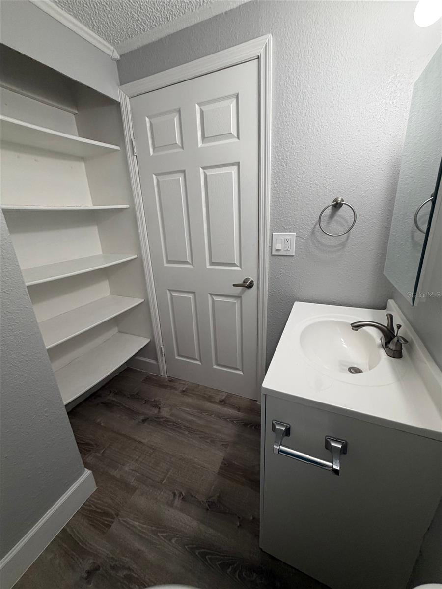 Image 12 of 12 For 1400 Strawberry Place 5