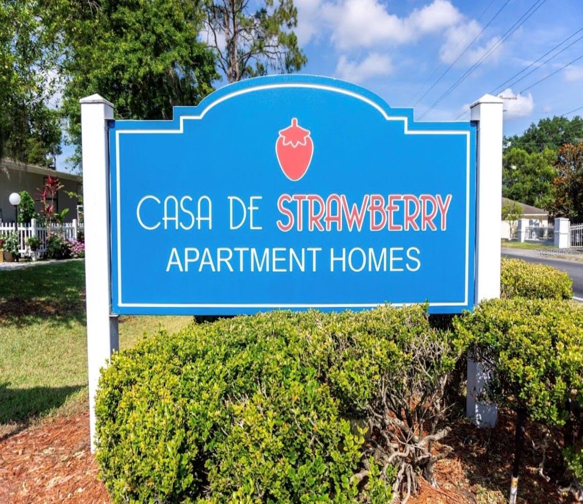 Image 2 of 12 For 1400 Strawberry Place 5