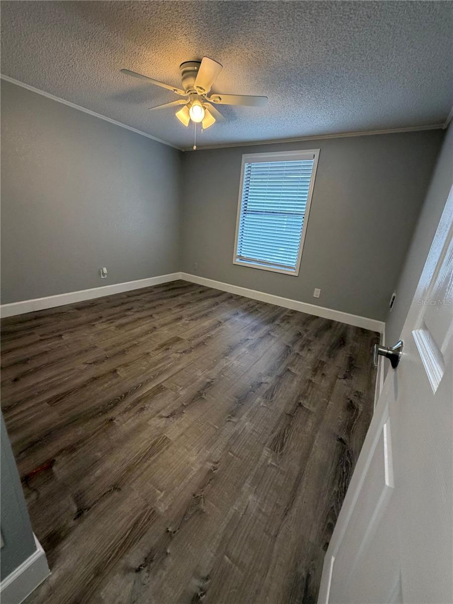 Image 7 of 12 For 1400 Strawberry Place 5