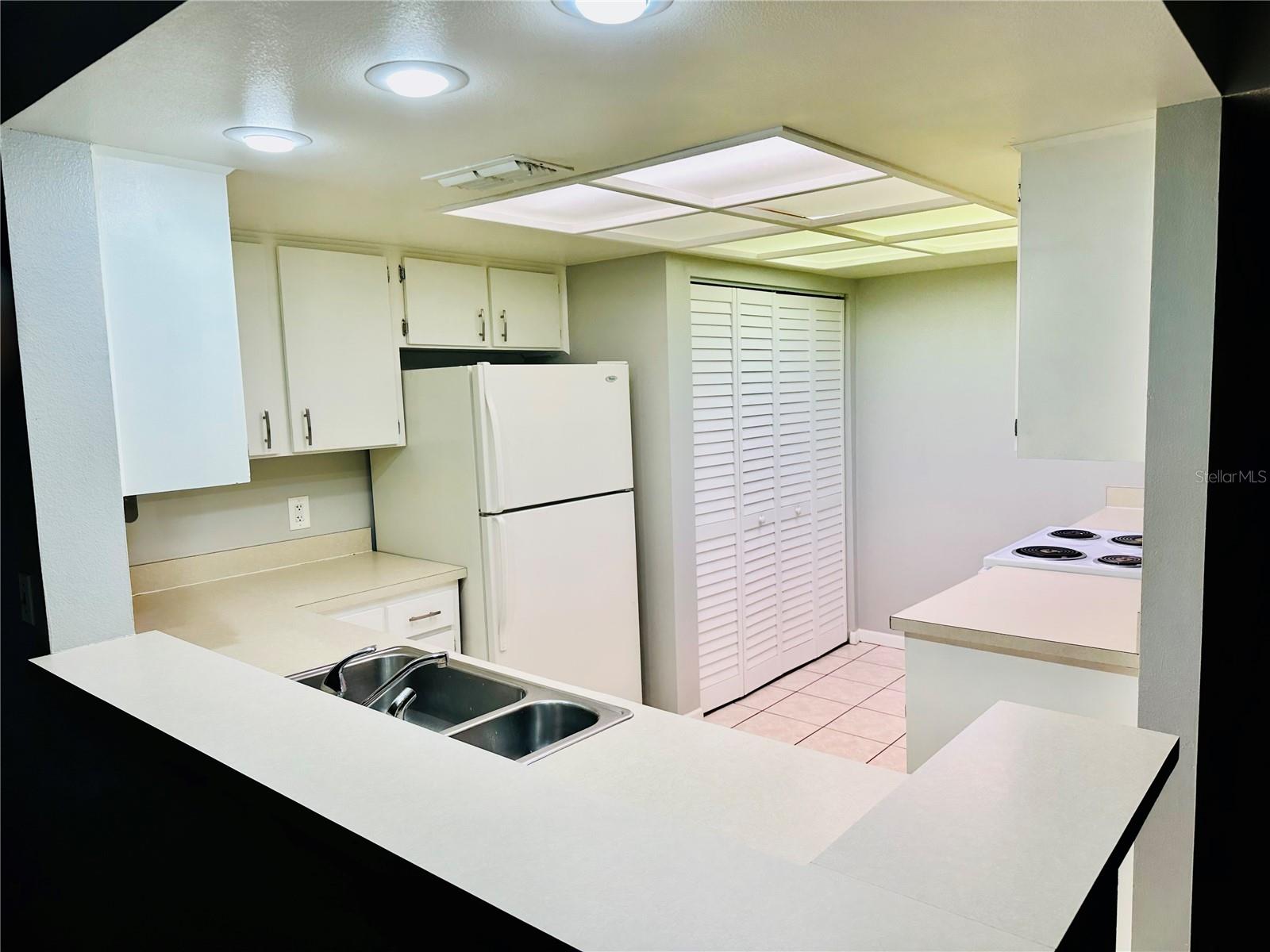 Image 9 of 28 For 13610 Village Drive 4111