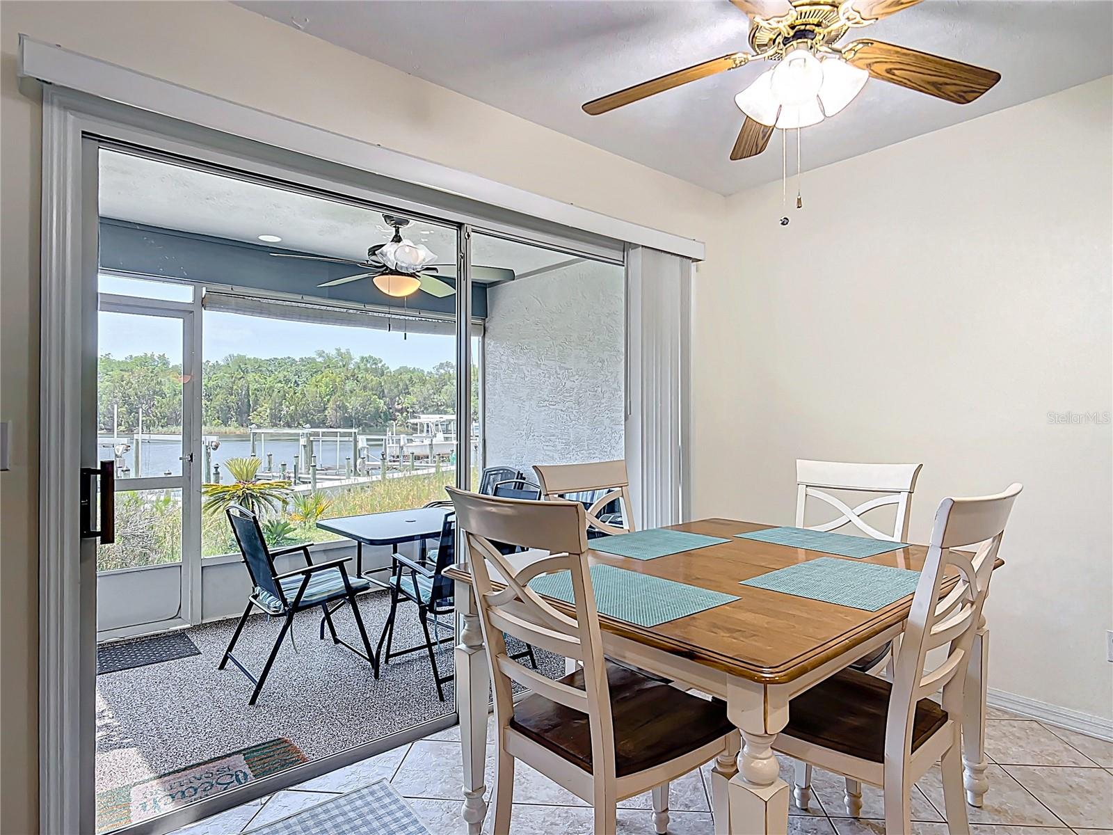 Listing photo id 9 for 11122 Cove Harbor Drive 112