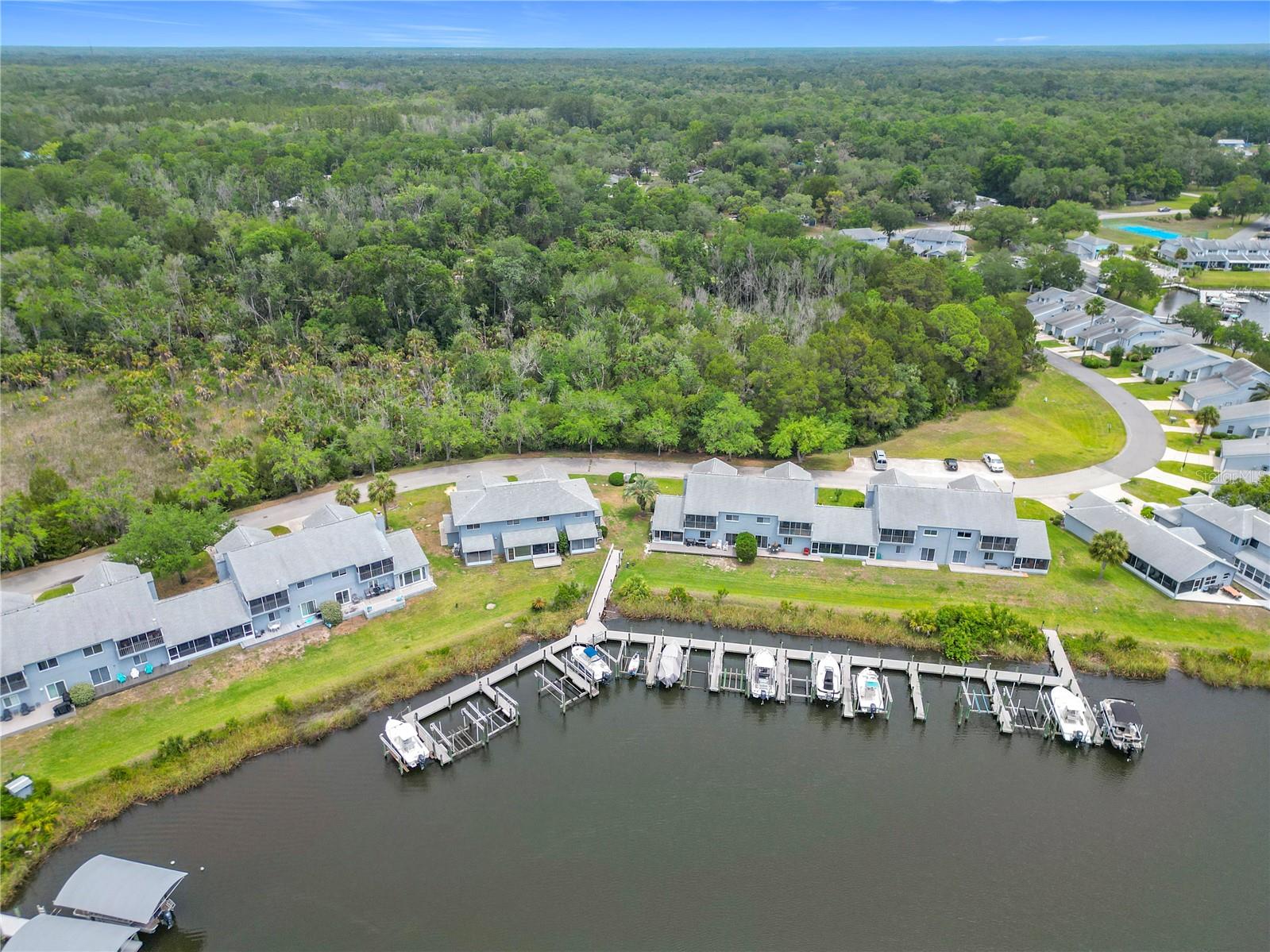 Listing photo id 33 for 11122 Cove Harbor Drive 112