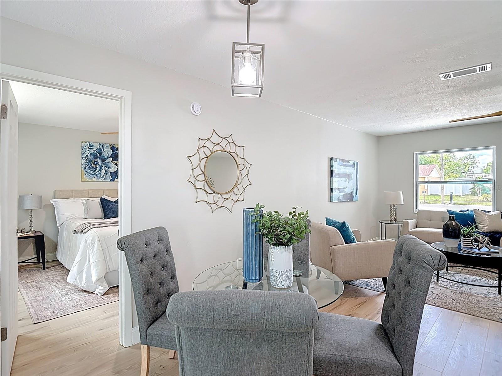 Listing photo id 11 for 14031 Arbor Knoll Circle