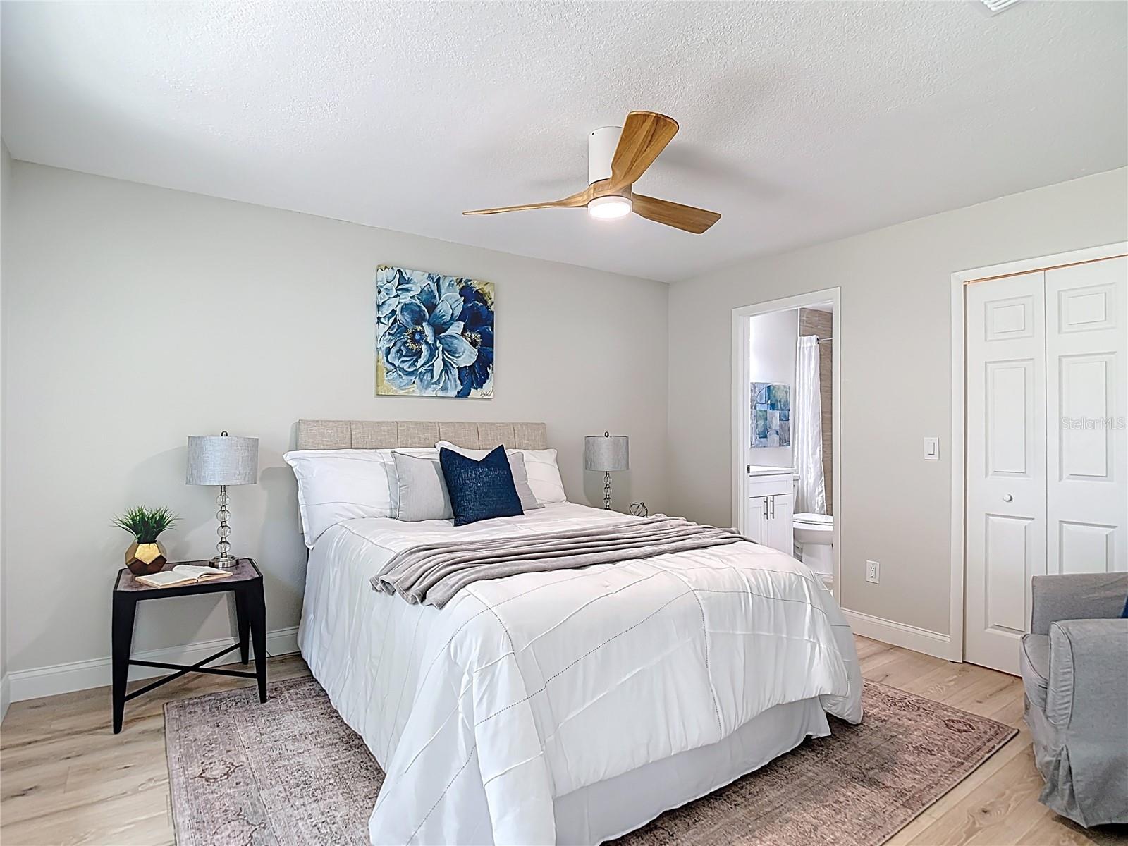 Listing photo id 12 for 14031 Arbor Knoll Circle