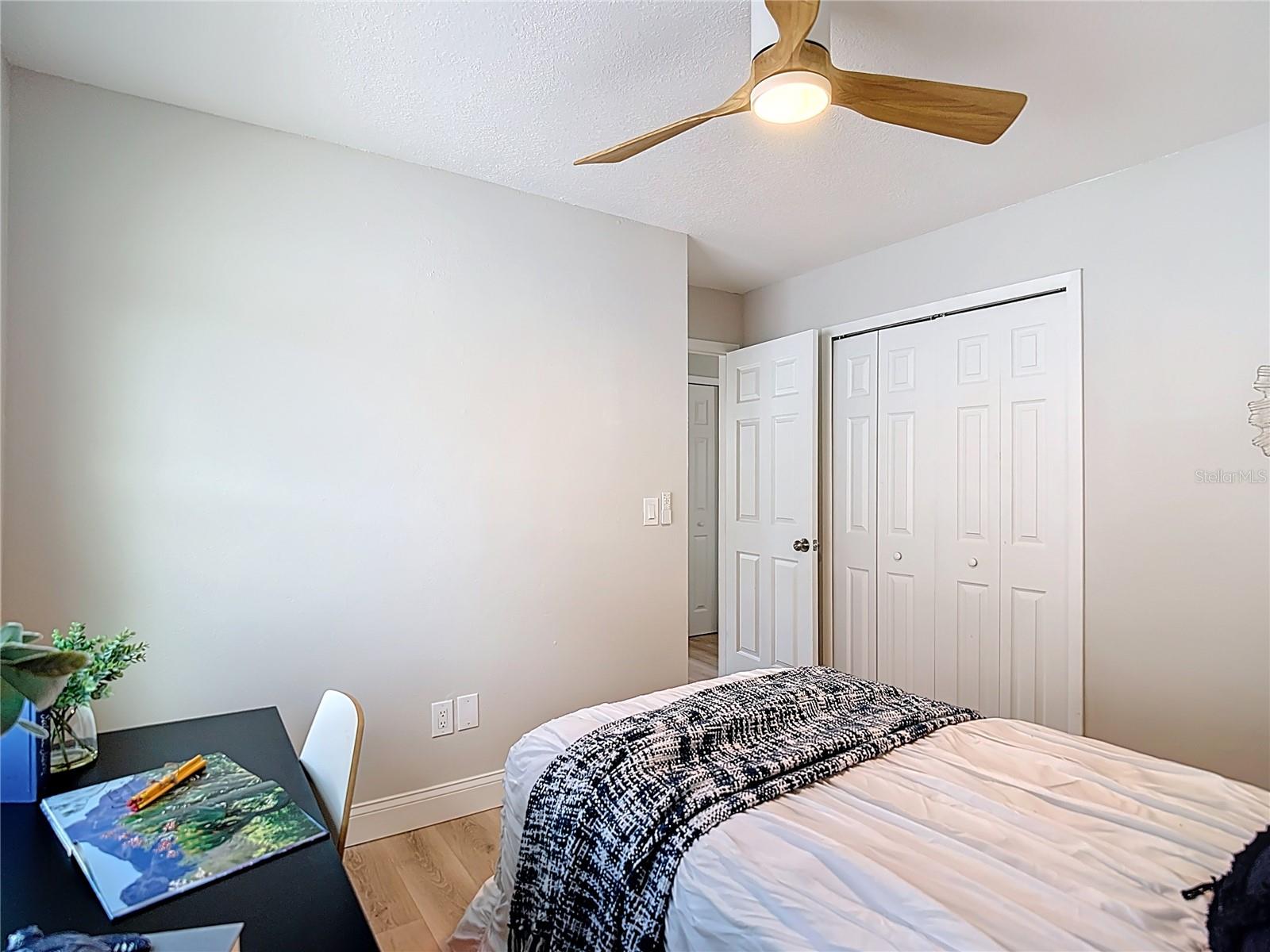 Listing photo id 20 for 14031 Arbor Knoll Circle