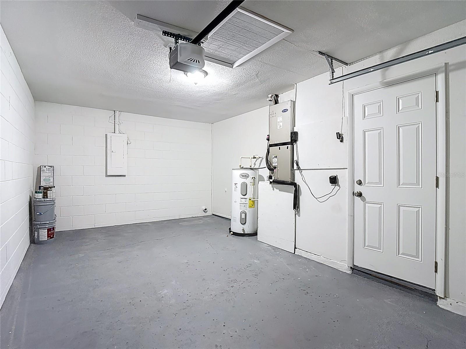 Listing photo id 21 for 14031 Arbor Knoll Circle