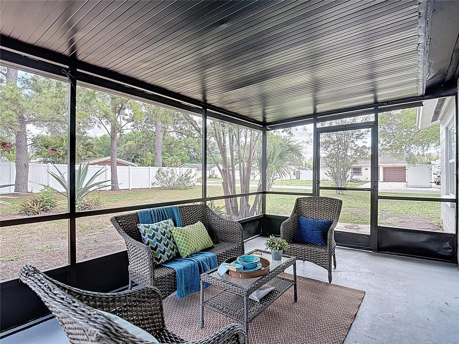 Listing photo id 23 for 14031 Arbor Knoll Circle