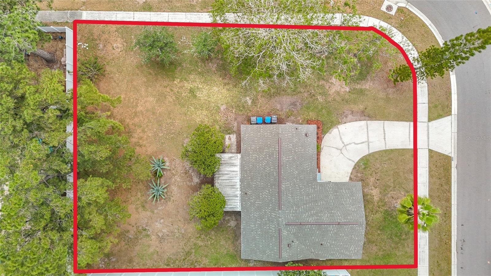 Listing photo id 27 for 14031 Arbor Knoll Circle