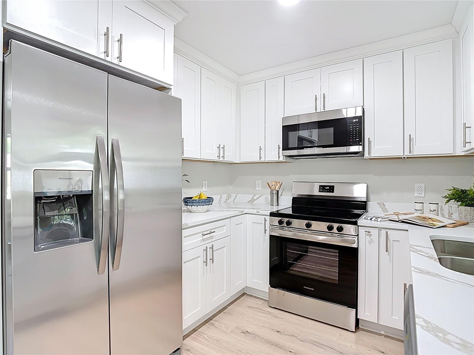 Listing photo id 6 for 14031 Arbor Knoll Circle