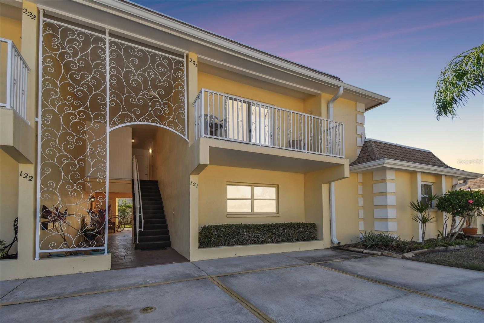 Details for 610 Indian Rocks Road N 121, BELLEAIR BLUFFS, FL 33770