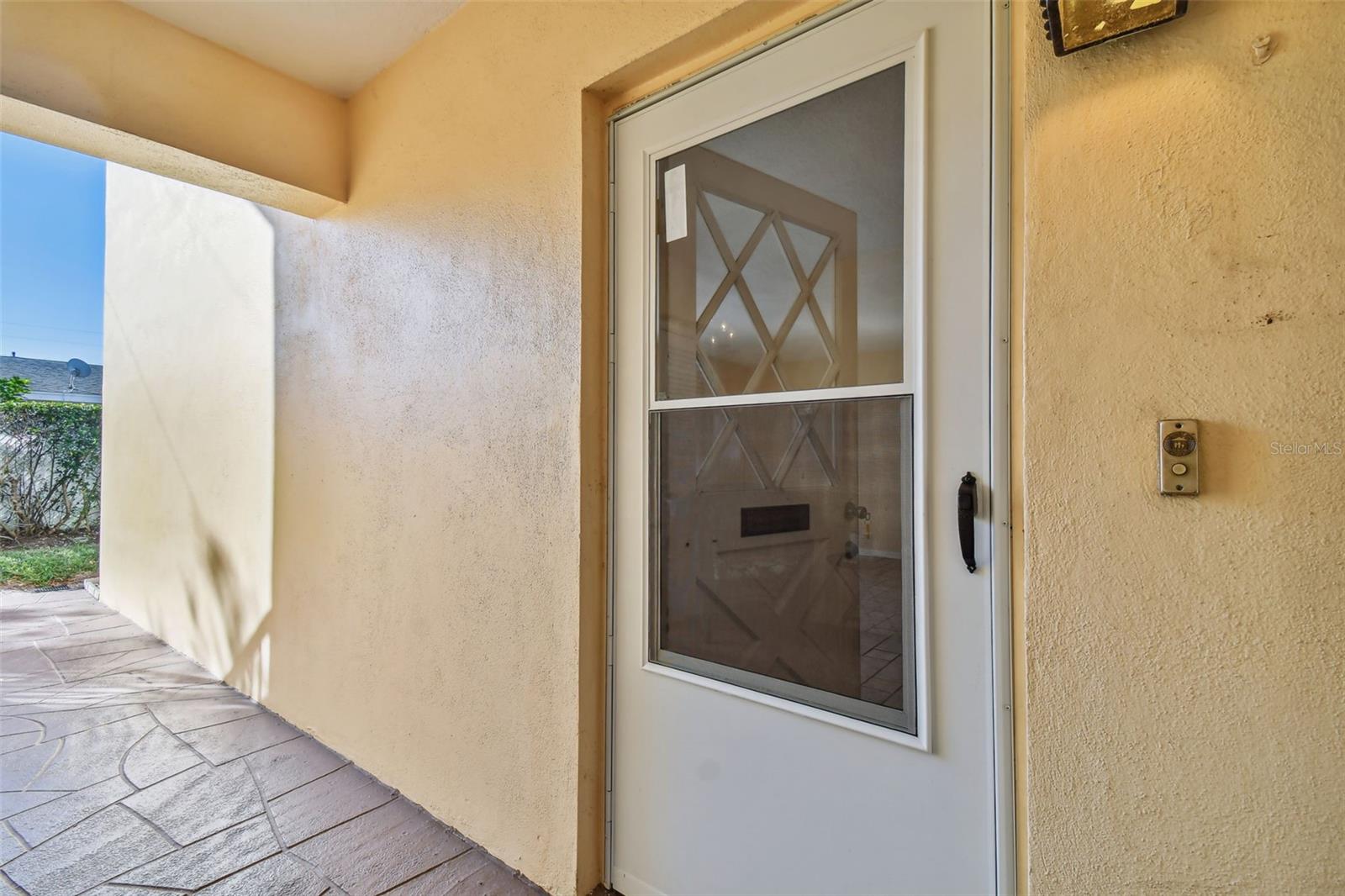 Image 12 of 49 For 610 Indian Rocks Road N 121