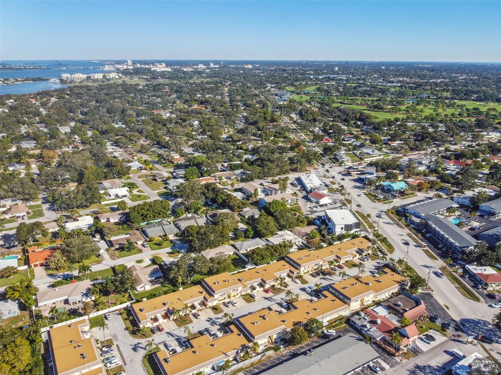 Image 45 of 49 For 610 Indian Rocks Road N 121