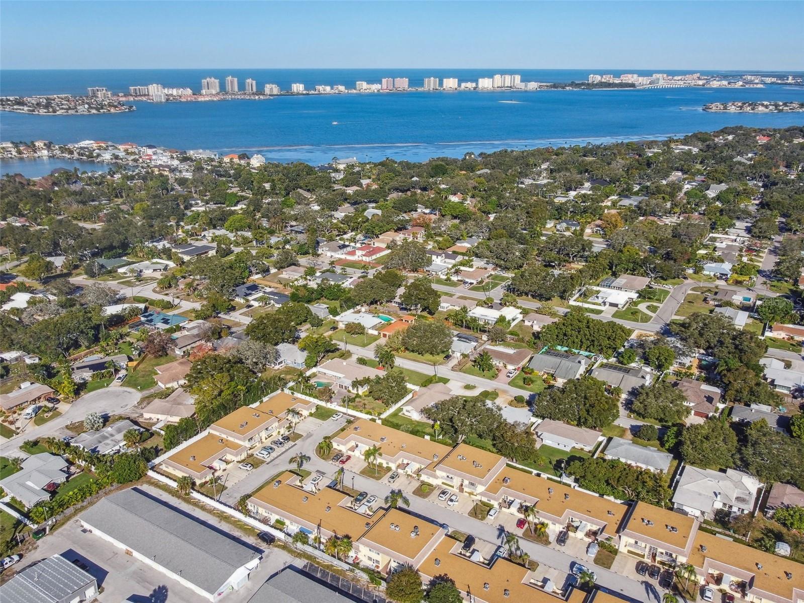 Image 6 of 49 For 610 Indian Rocks Road N 121