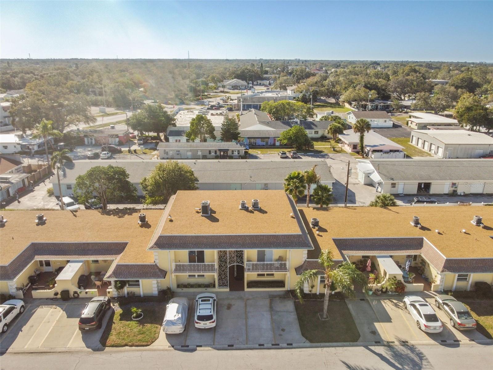 Image 9 of 49 For 610 Indian Rocks Road N 121