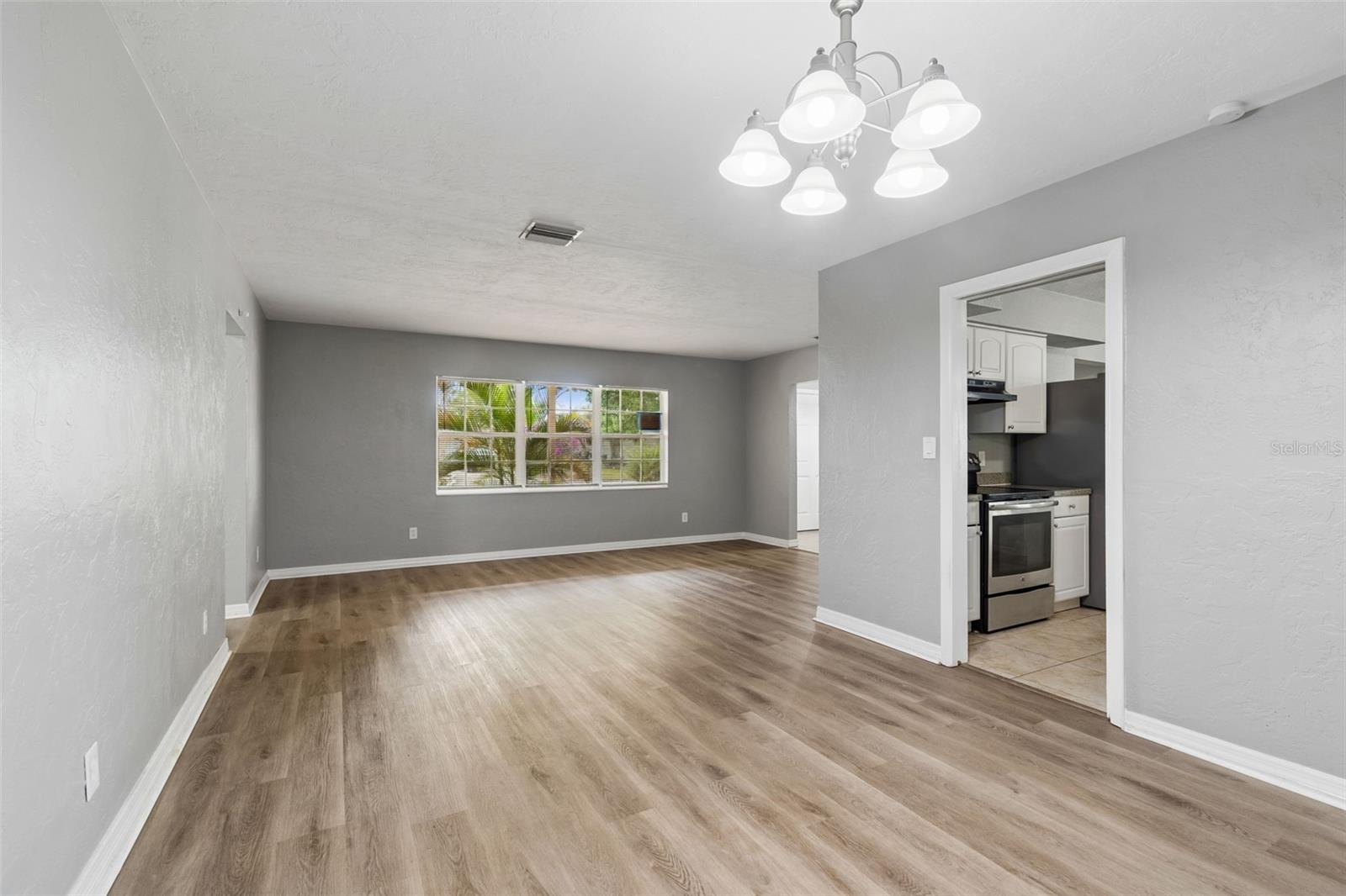 Image 10 of 42 For 9931 110th Street