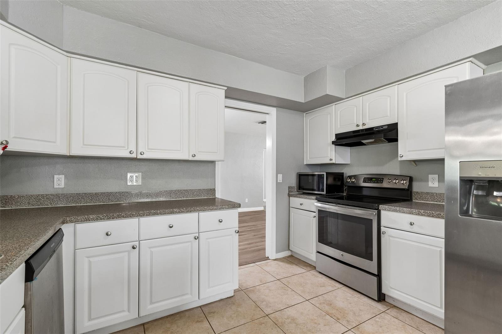 Image 13 of 42 For 9931 110th Street