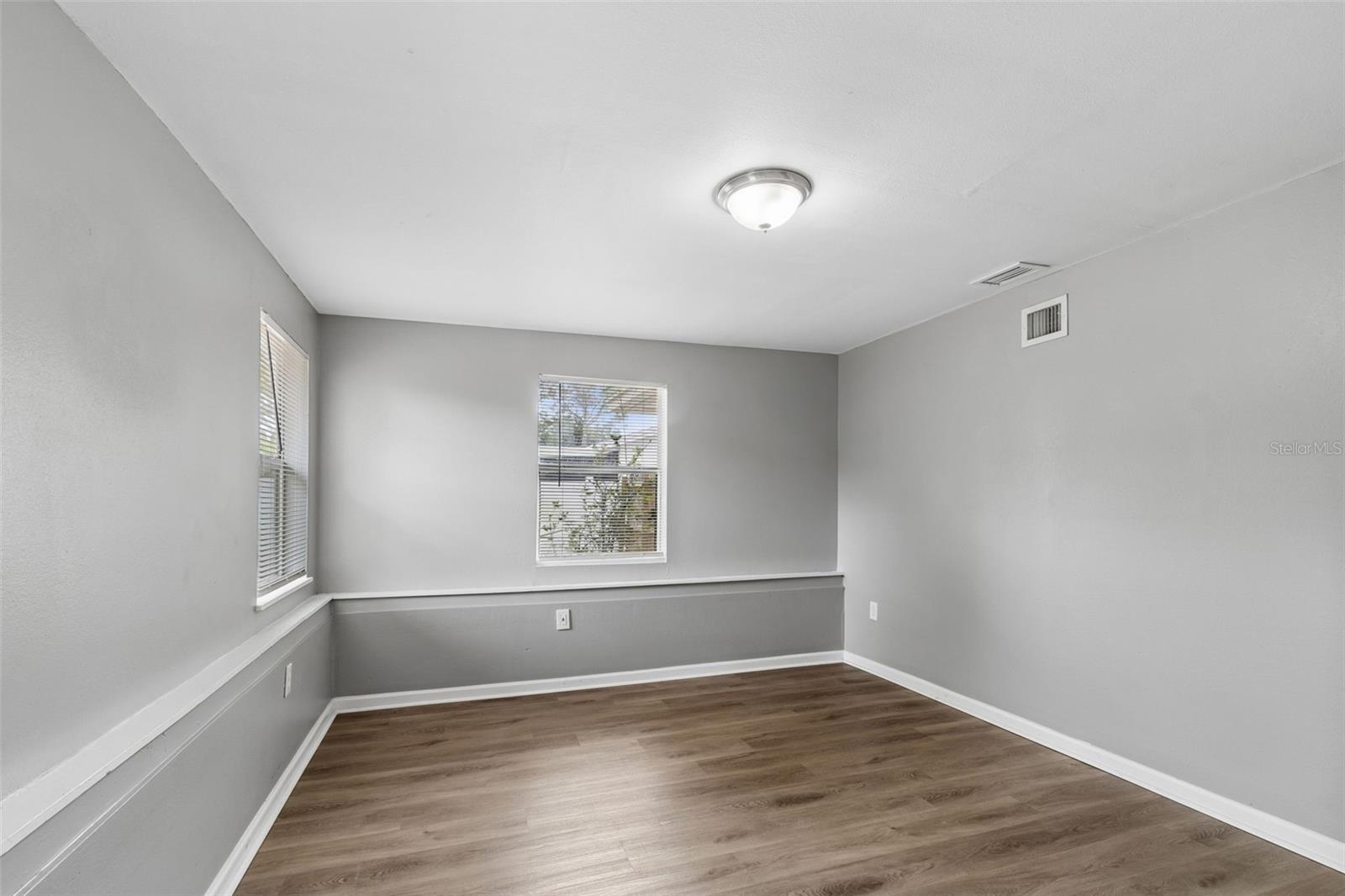 Image 21 of 42 For 9931 110th Street