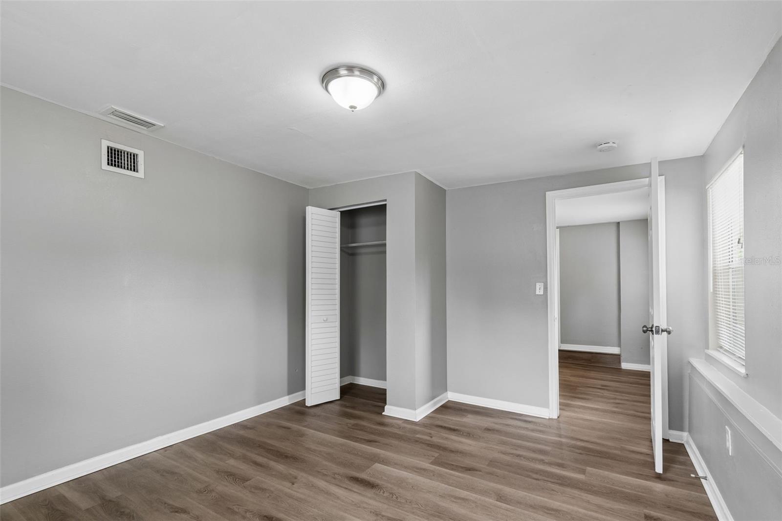 Image 22 of 42 For 9931 110th Street