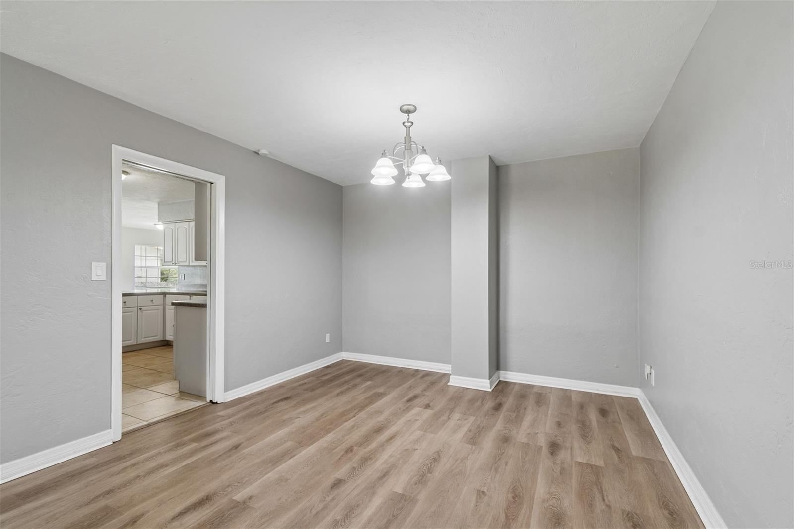 Image 9 of 42 For 9931 110th Street