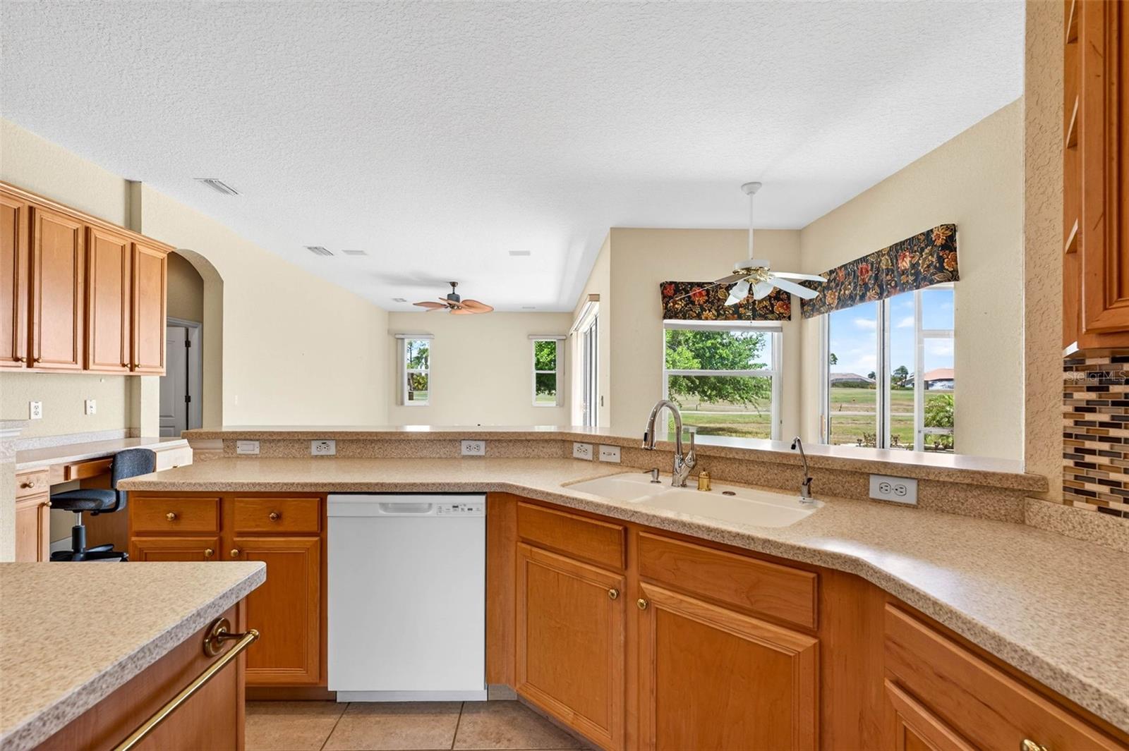 Image 11 of 43 For 2212 Myrtle Vista Court