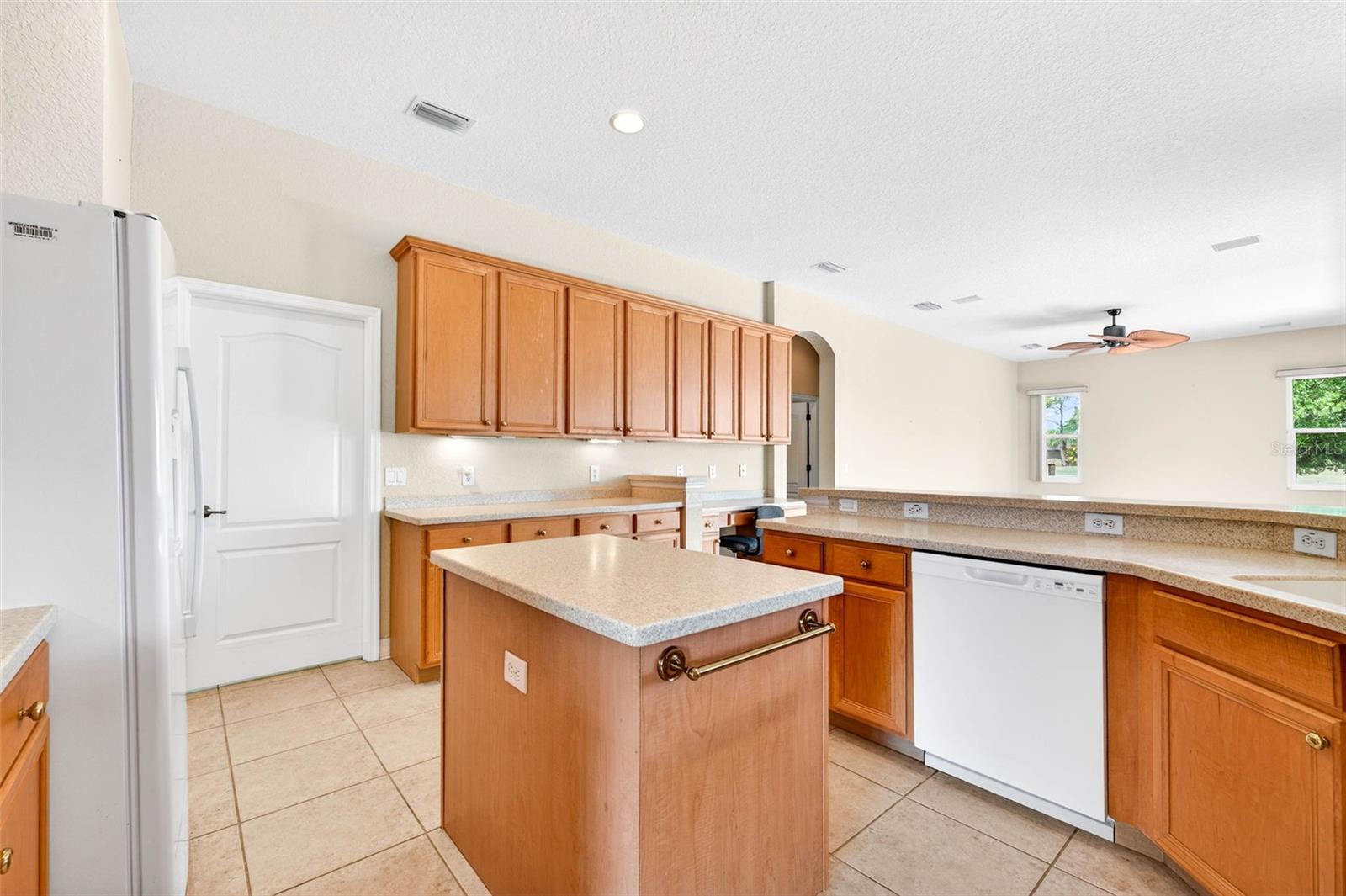 Image 12 of 43 For 2212 Myrtle Vista Court