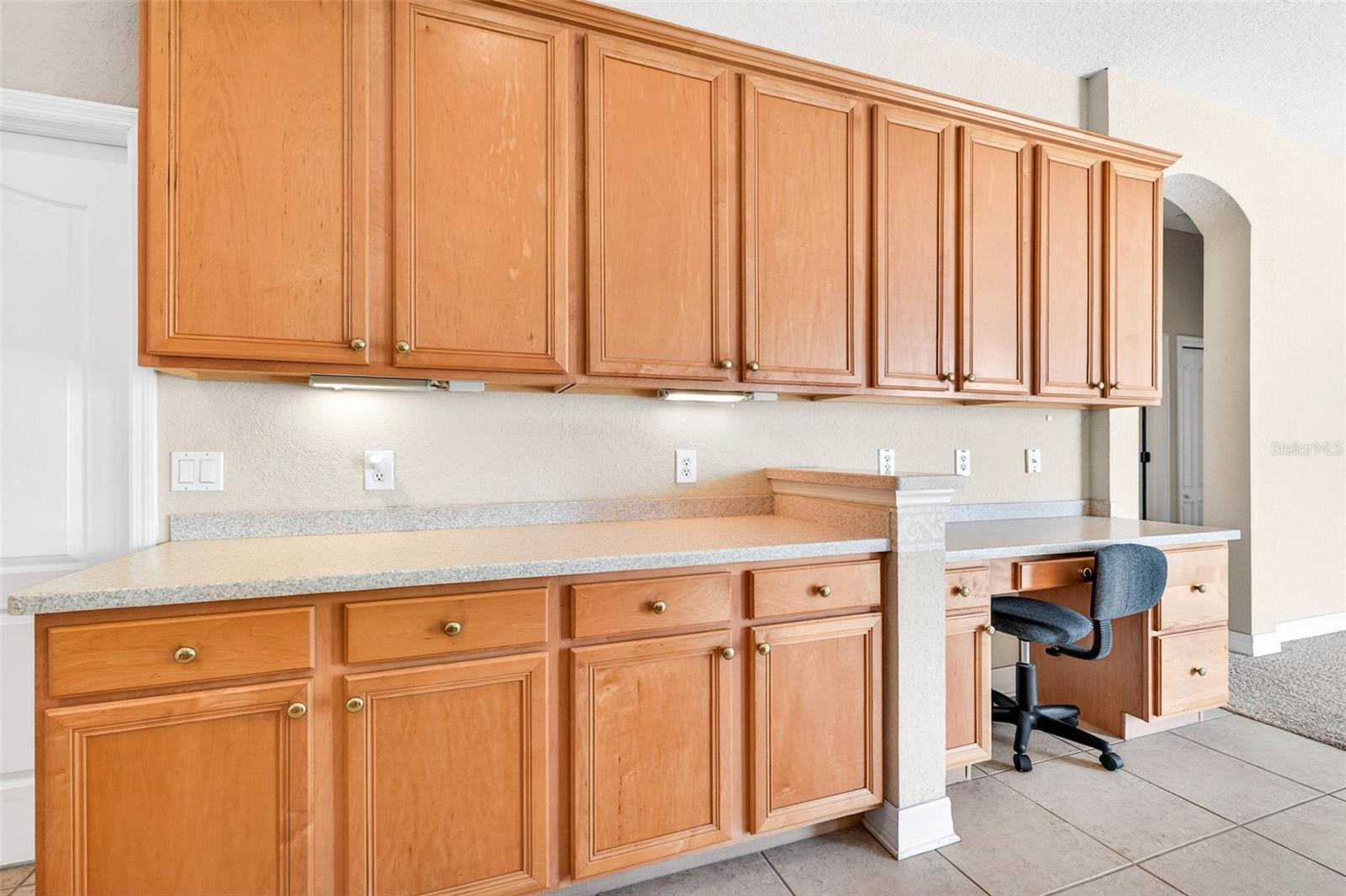 Image 13 of 43 For 2212 Myrtle Vista Court