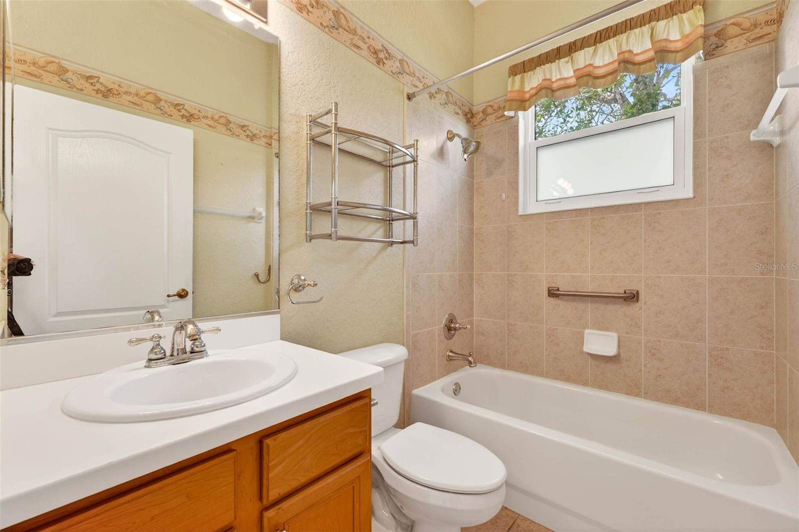 Image 22 of 43 For 2212 Myrtle Vista Court