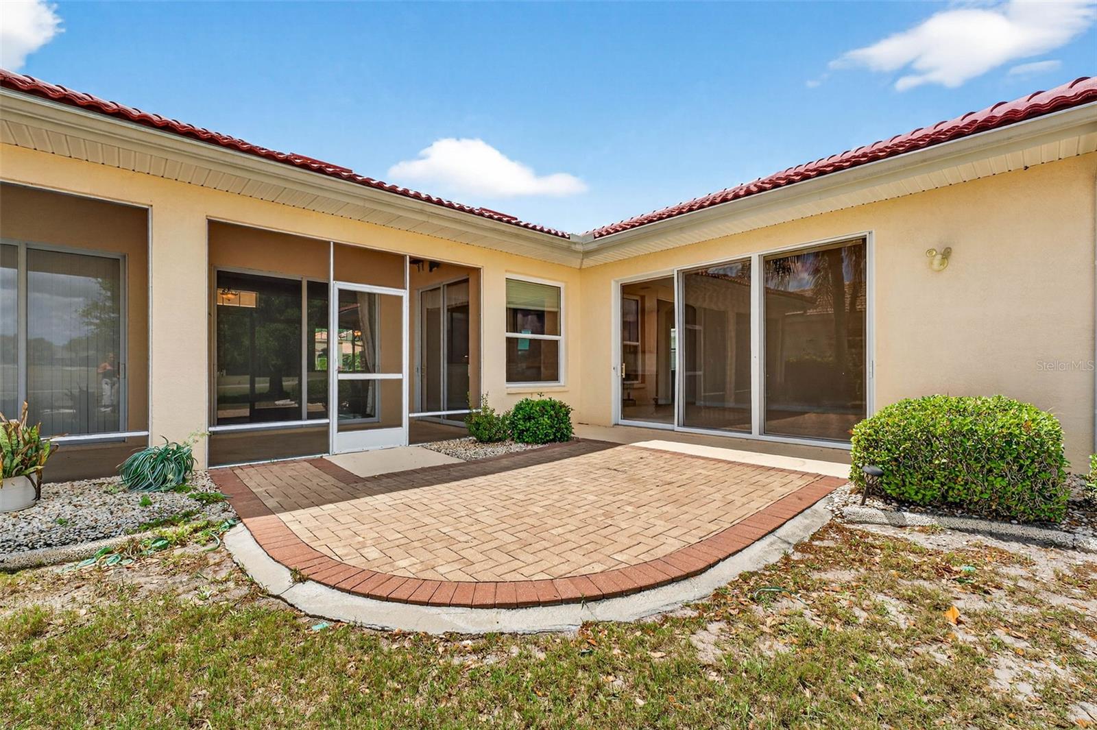 Image 27 of 43 For 2212 Myrtle Vista Court