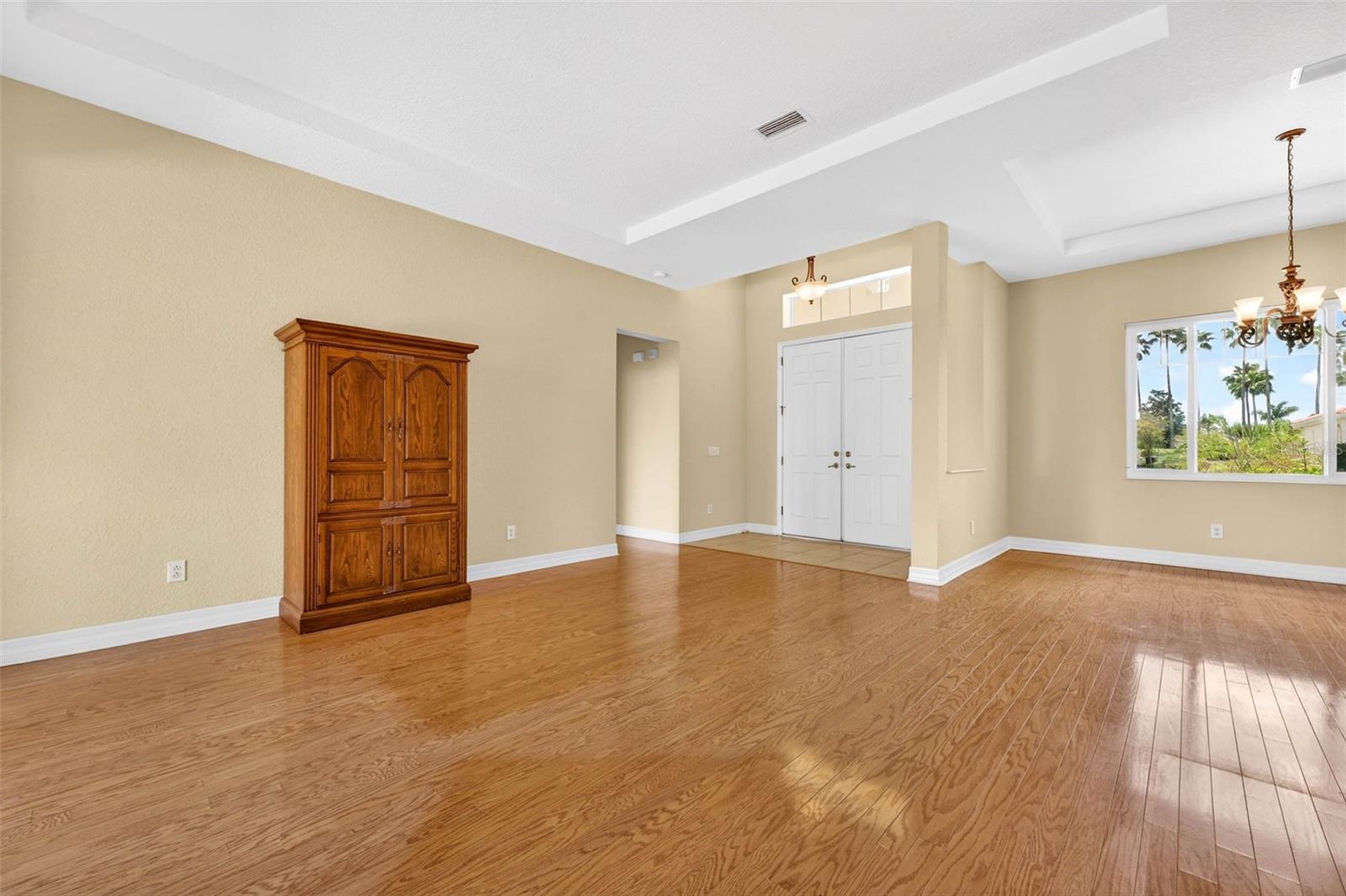 Image 7 of 43 For 2212 Myrtle Vista Court