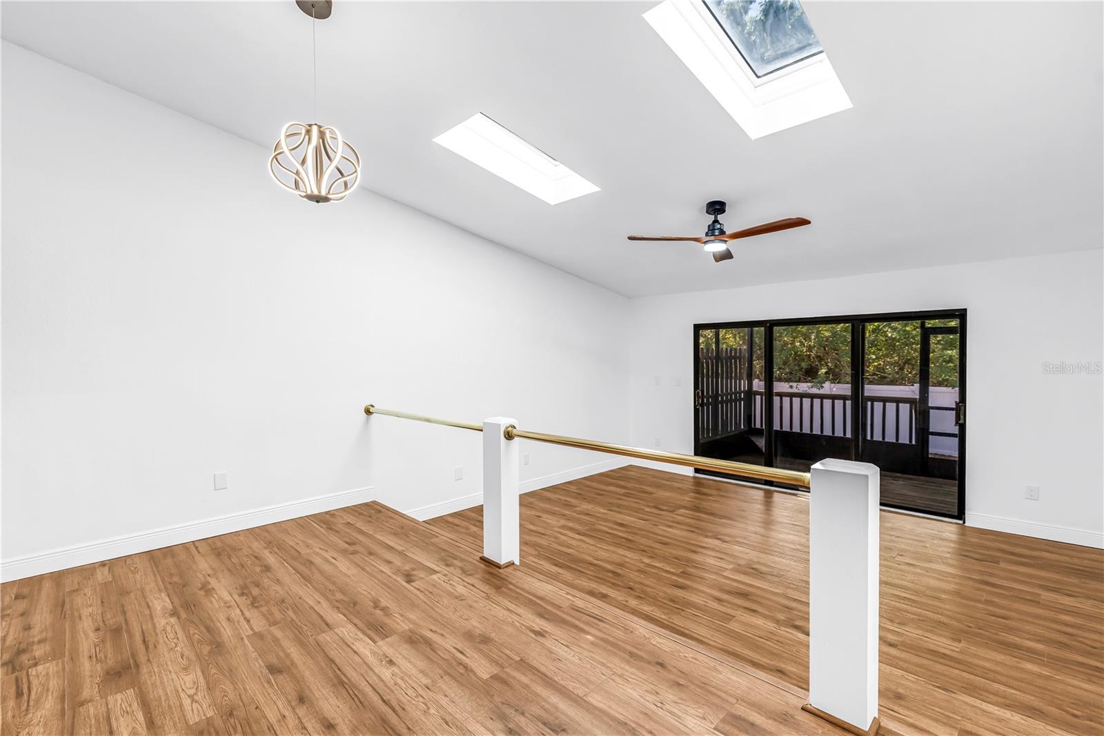 Image 10 of 49 For 6462 92nd Place N 803