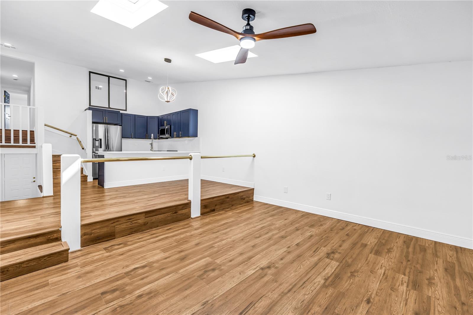 Image 15 of 49 For 6462 92nd Place N 803