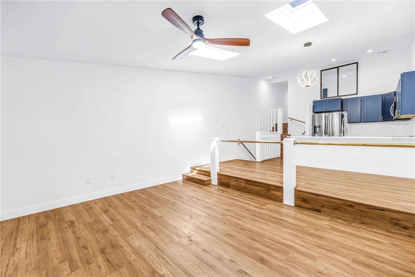 Image 18 of 49 For 6462 92nd Place N 803