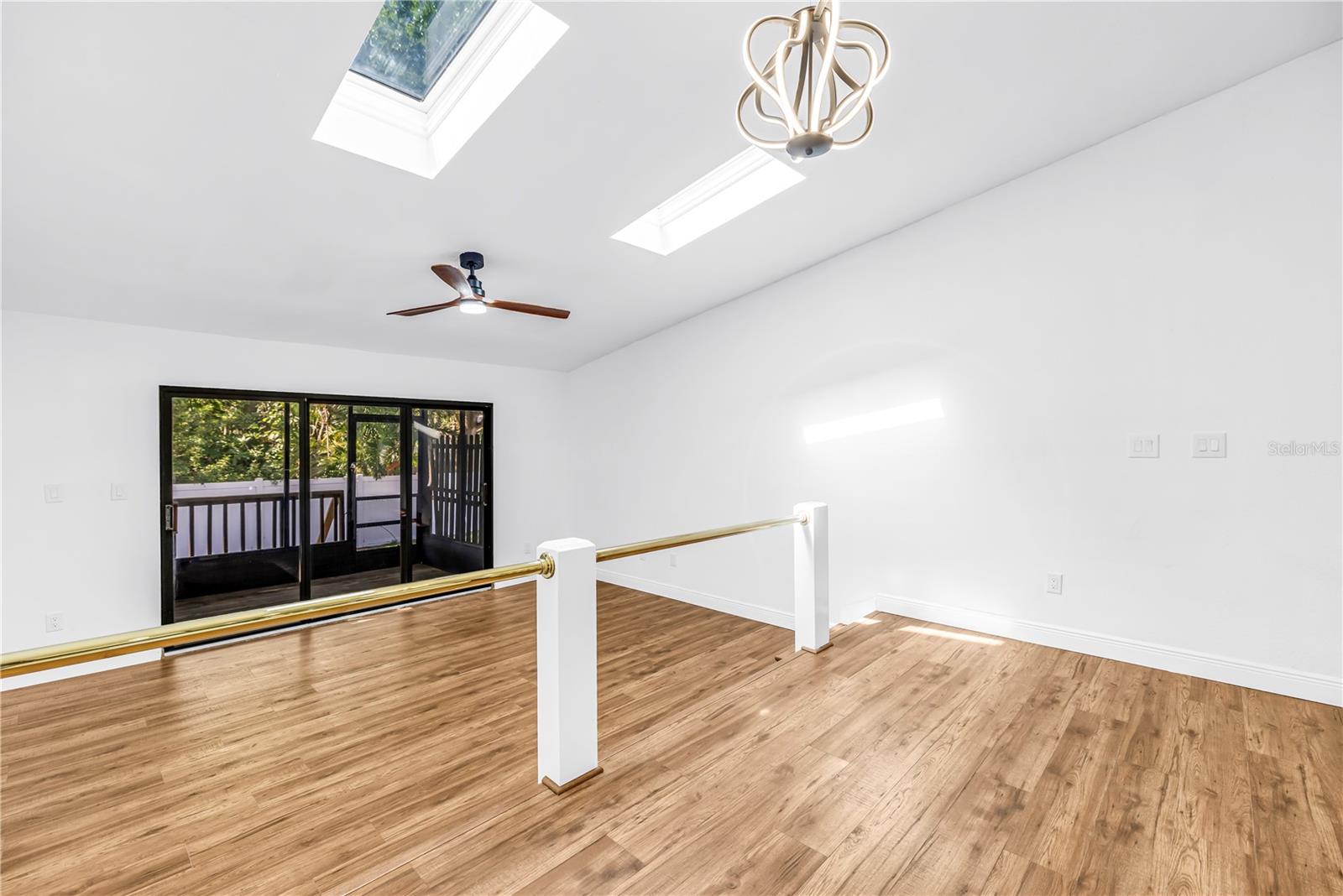 Image 19 of 49 For 6462 92nd Place N 803