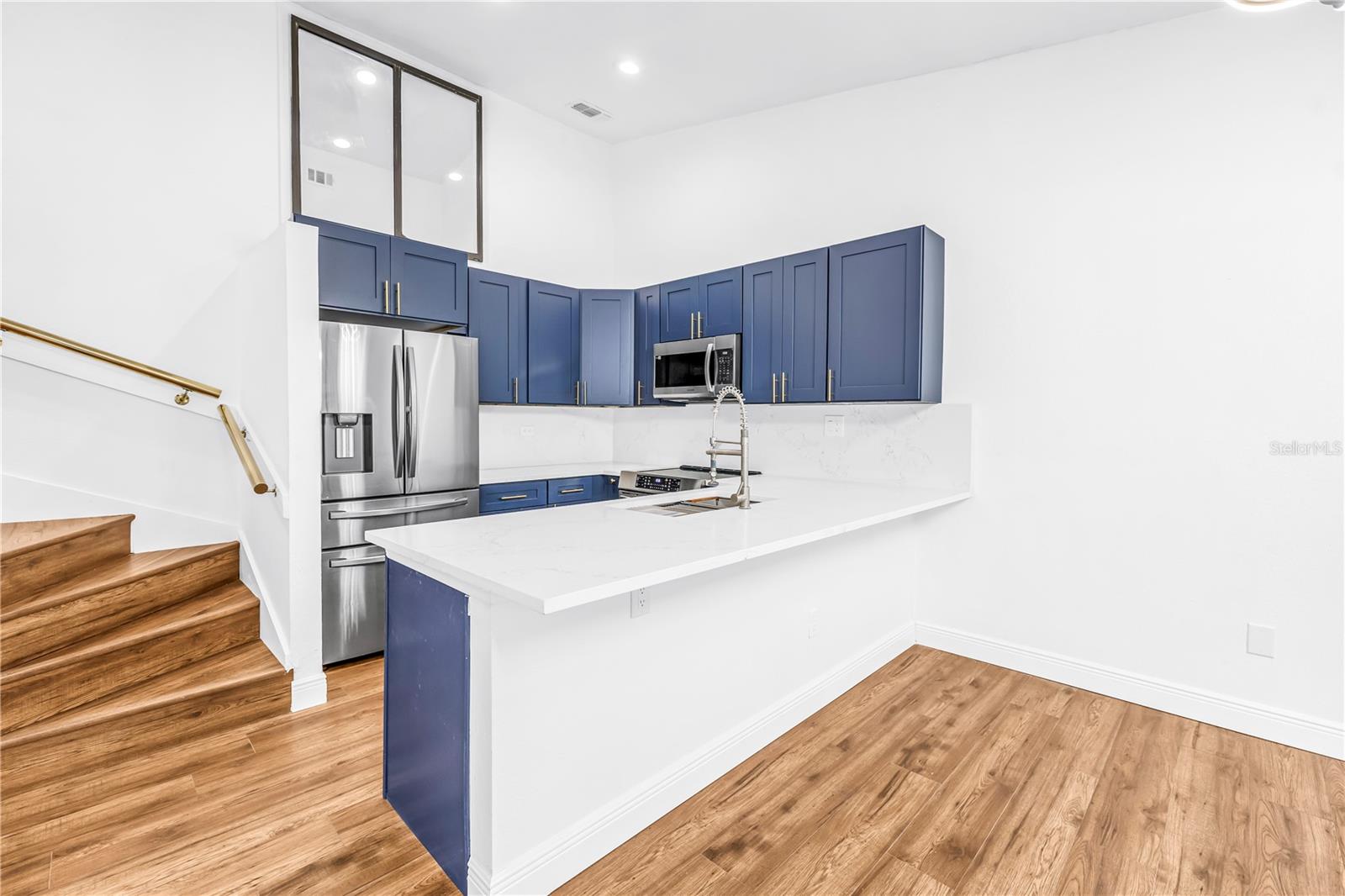 Image 20 of 49 For 6462 92nd Place N 803