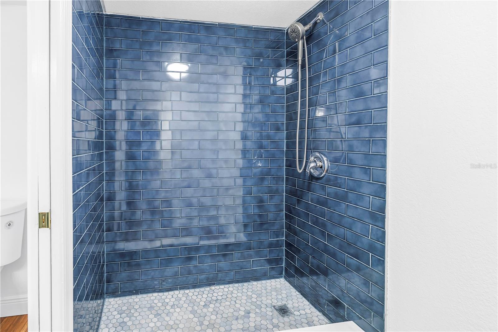 Image 27 of 49 For 6462 92nd Place N 803