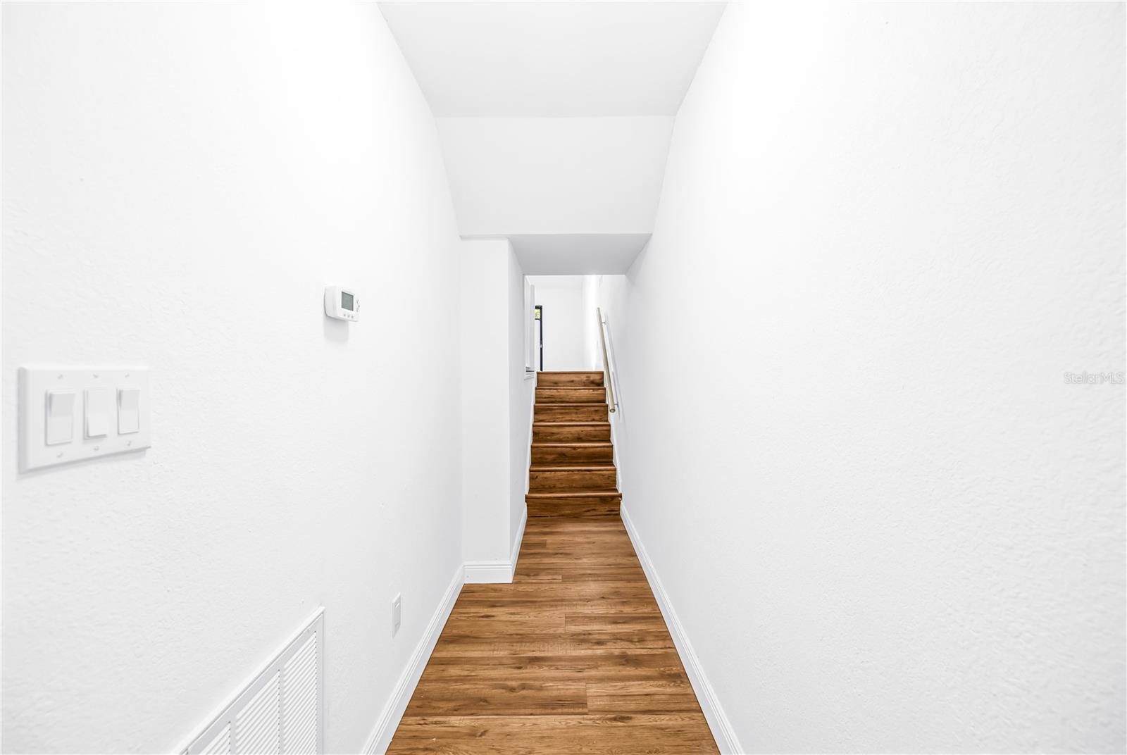 Image 5 of 49 For 6462 92nd Place N 803