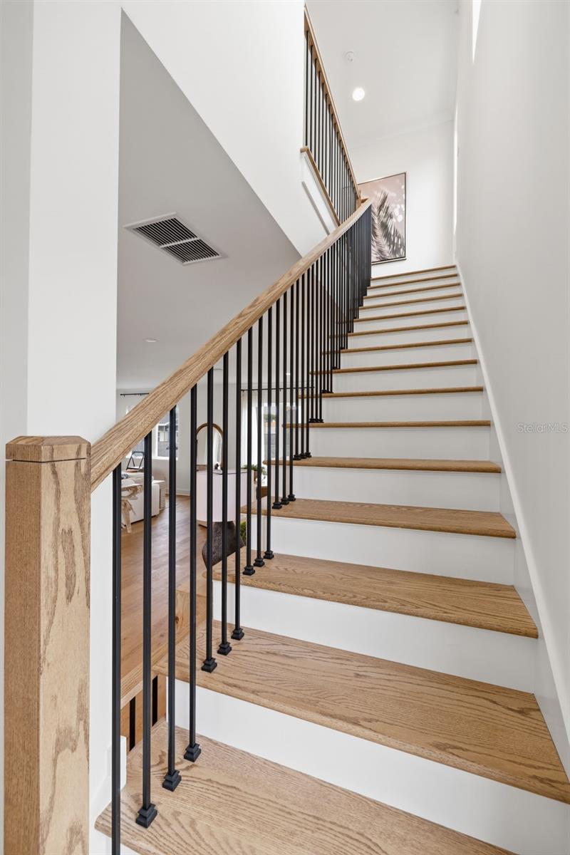 Listing photo id 28 for 407 Albany Avenue 1