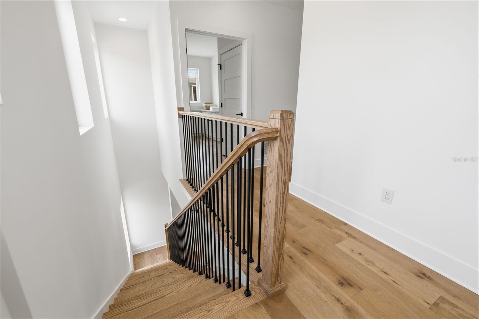 Listing photo id 29 for 407 Albany Avenue 1