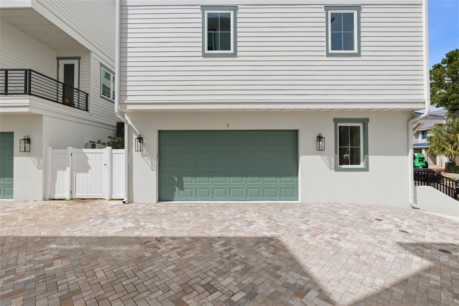 Listing photo id 48 for 407 Albany Avenue 1