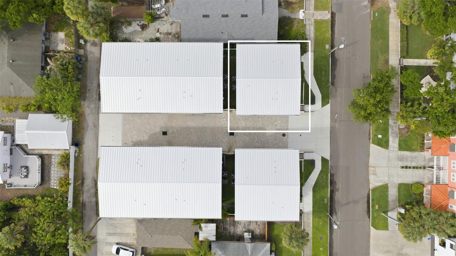 Listing photo id 59 for 407 Albany Avenue 1