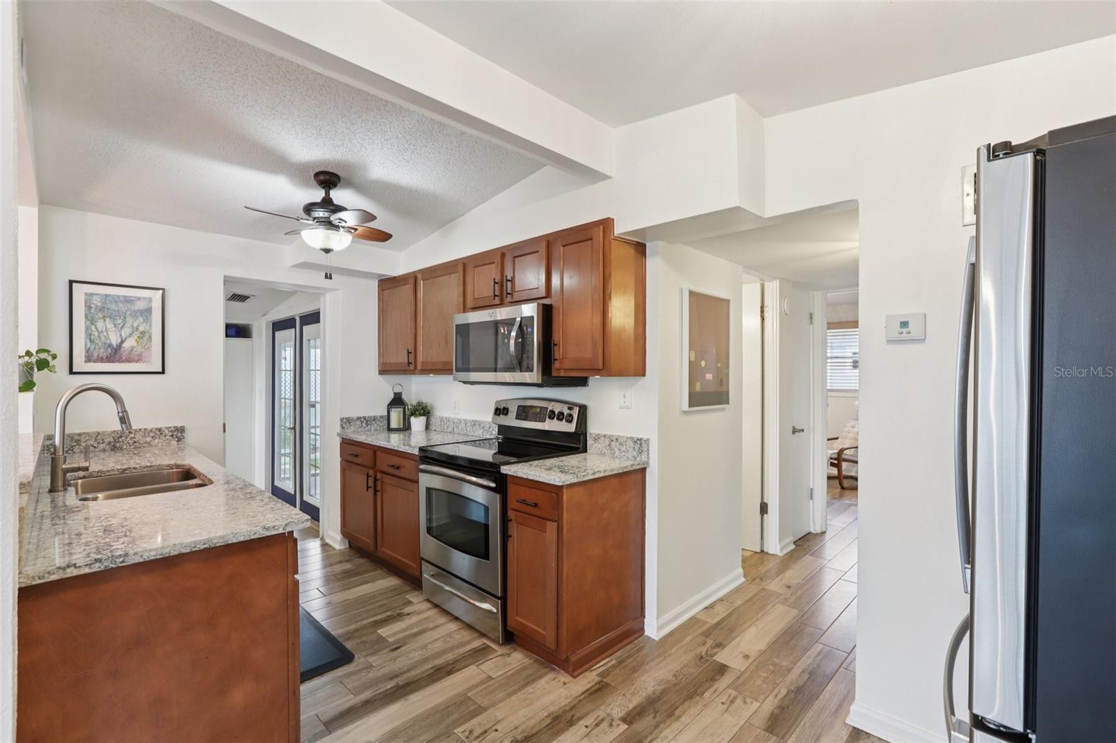 Image 11 of 31 For 7805 Glen Avenue