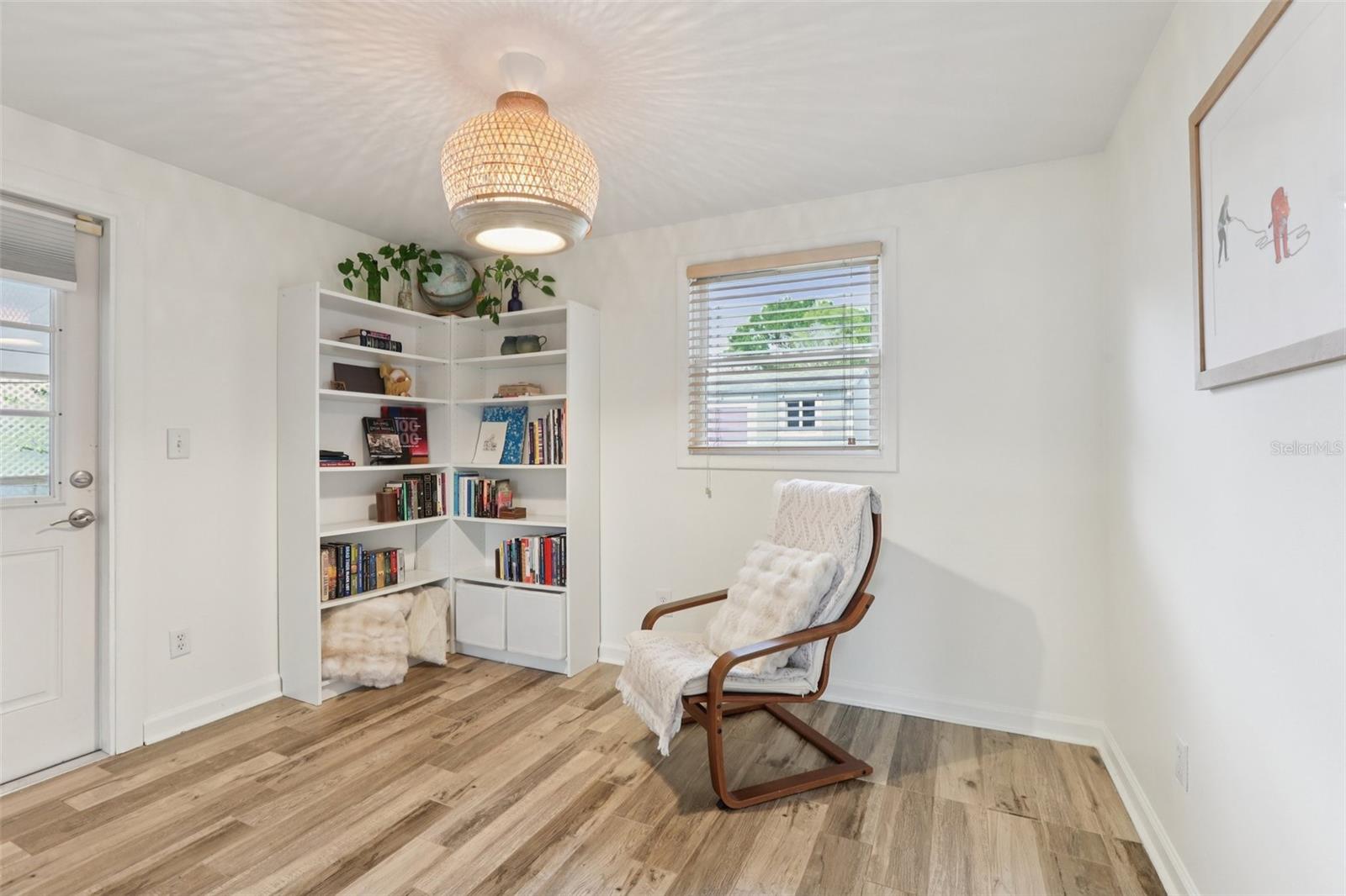 Image 20 of 31 For 7805 Glen Avenue