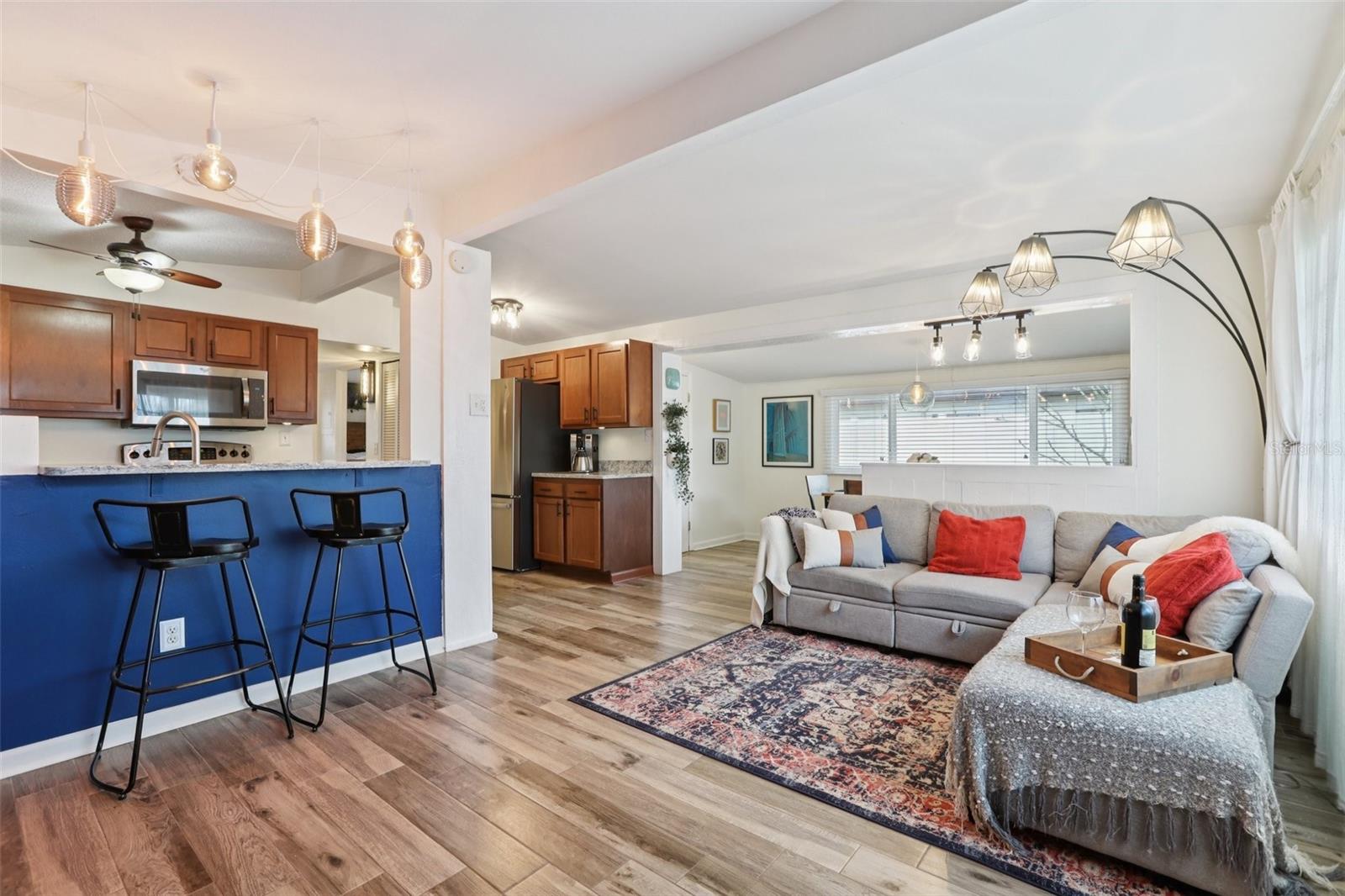 Image 4 of 31 For 7805 Glen Avenue