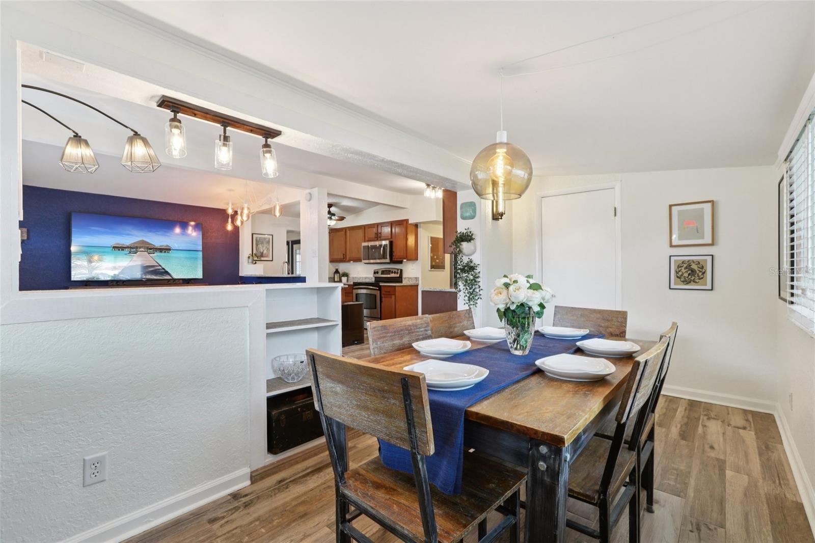 Image 7 of 31 For 7805 Glen Avenue